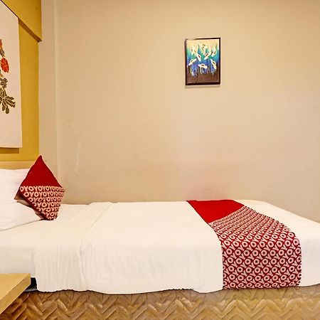 Sky Guesthouse Семаранг Екстер'єр фото