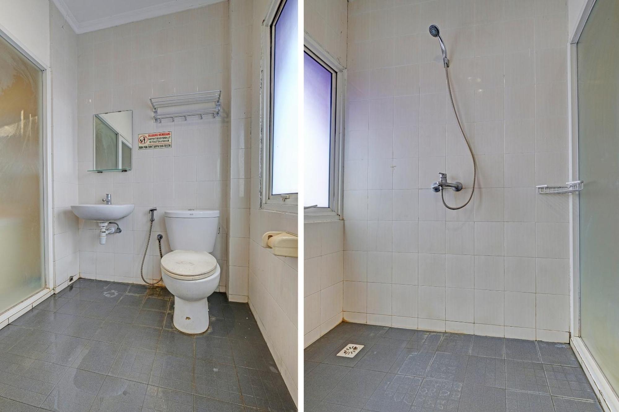 Sky Guesthouse Семаранг Екстер'єр фото