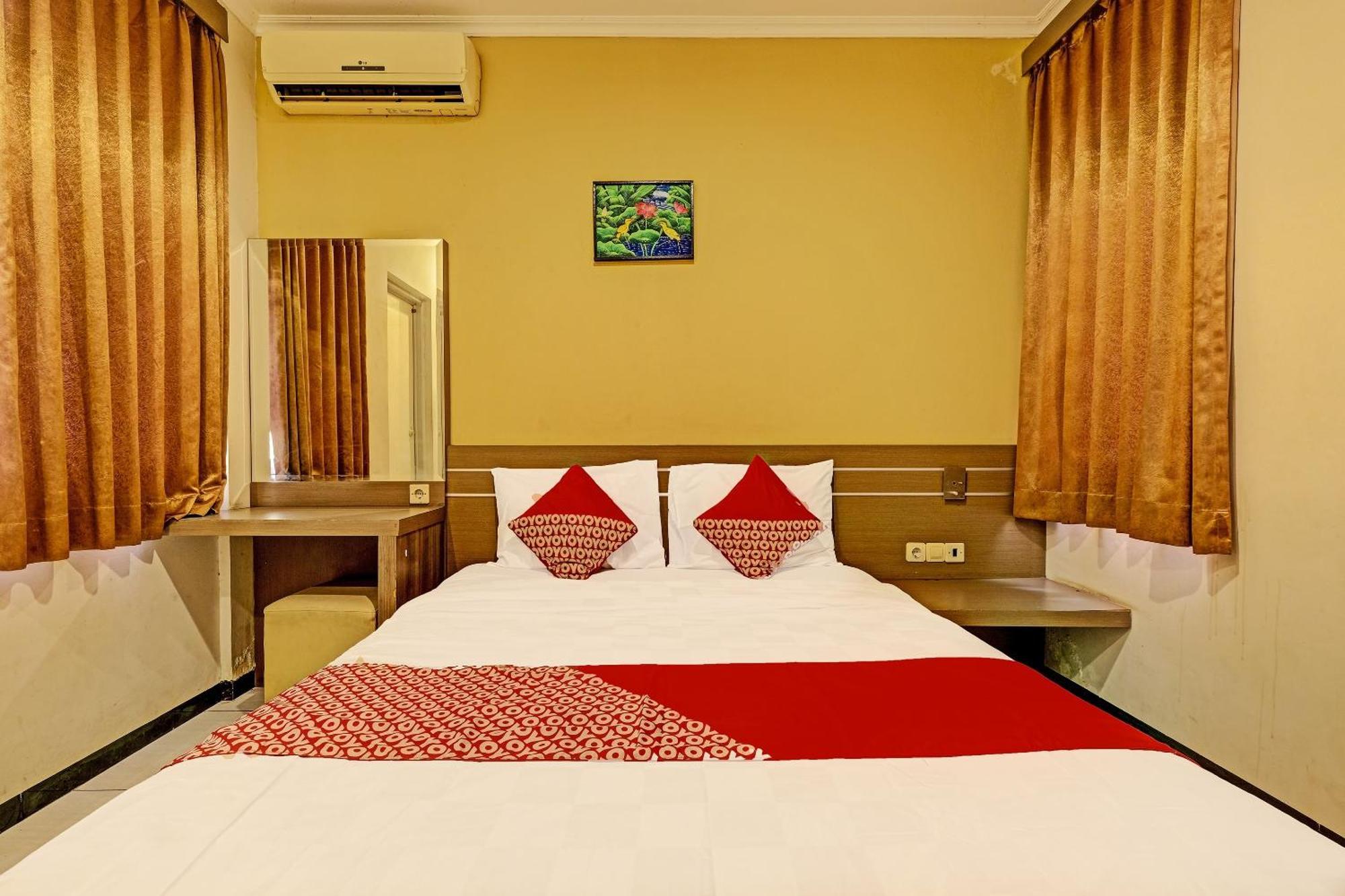 Sky Guesthouse Семаранг Екстер'єр фото