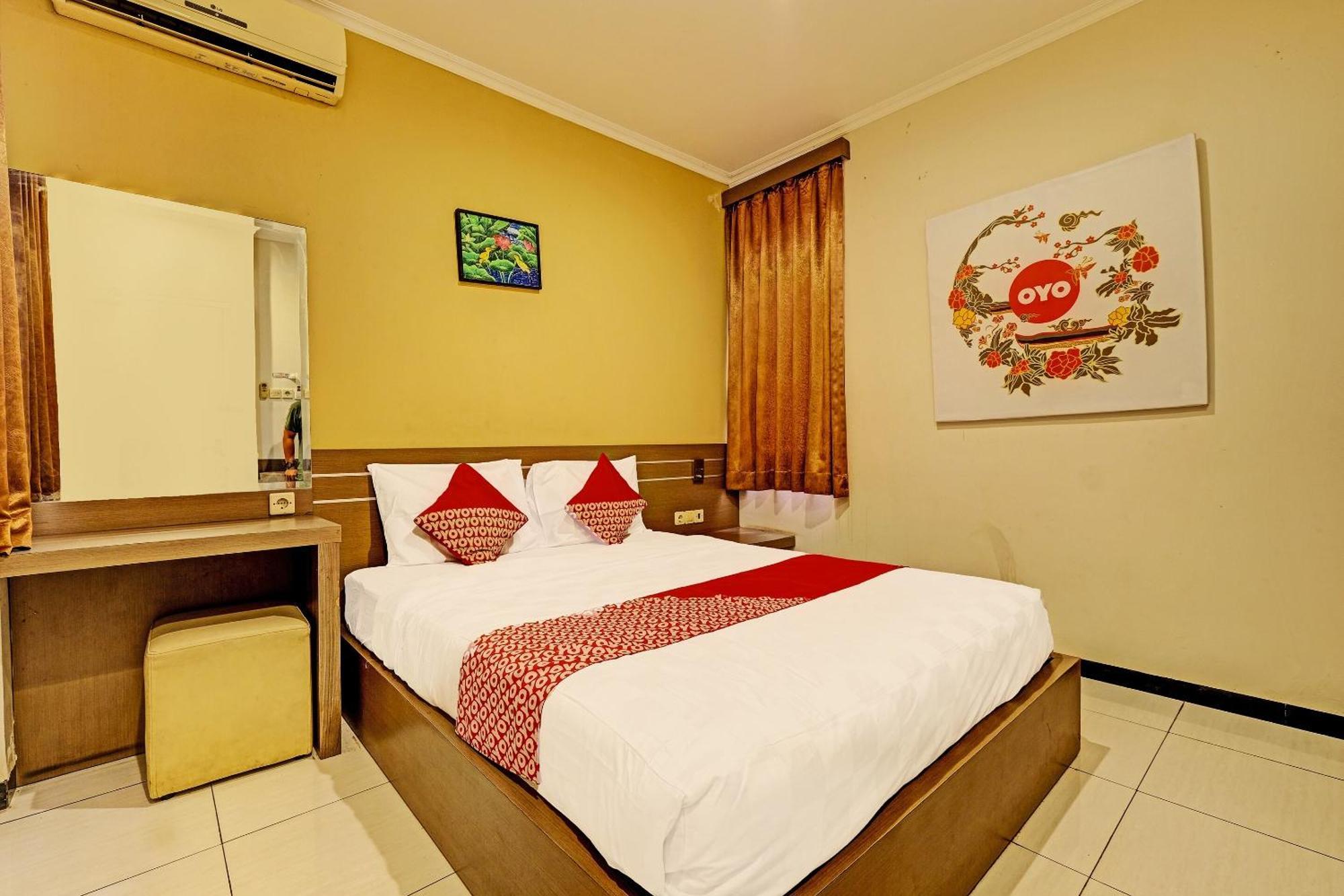 Sky Guesthouse Семаранг Екстер'єр фото
