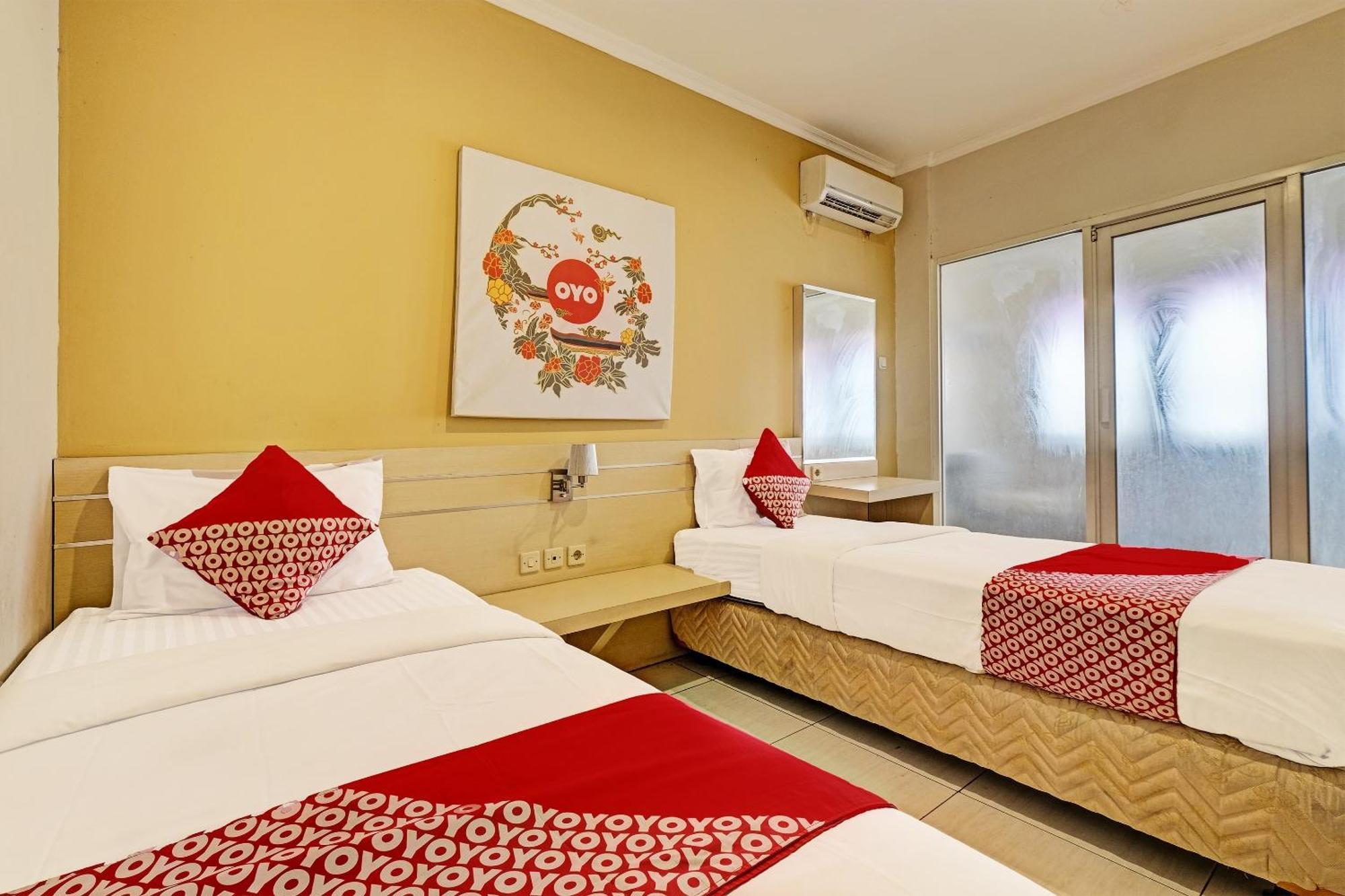 Sky Guesthouse Семаранг Екстер'єр фото