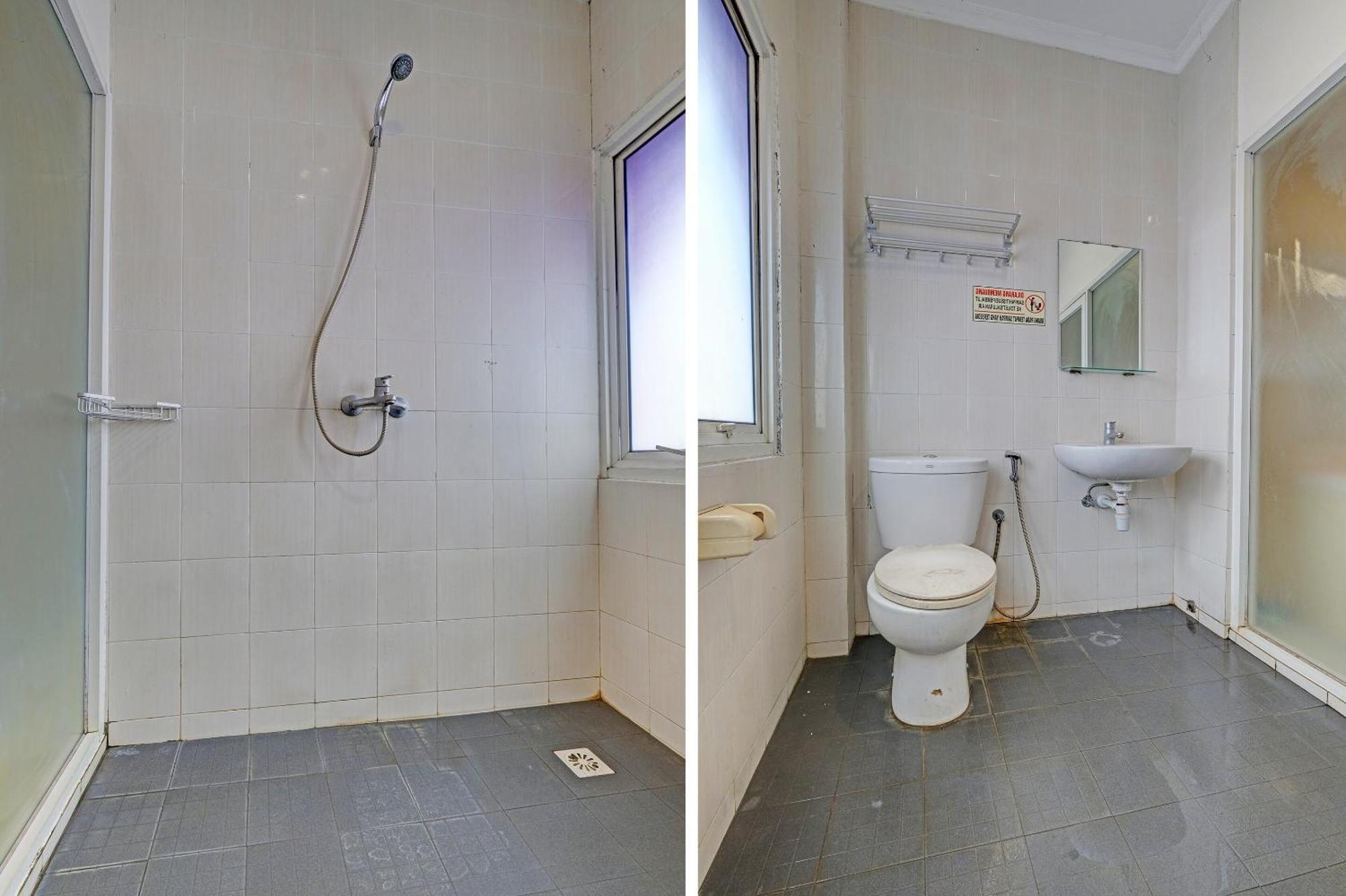Sky Guesthouse Семаранг Екстер'єр фото