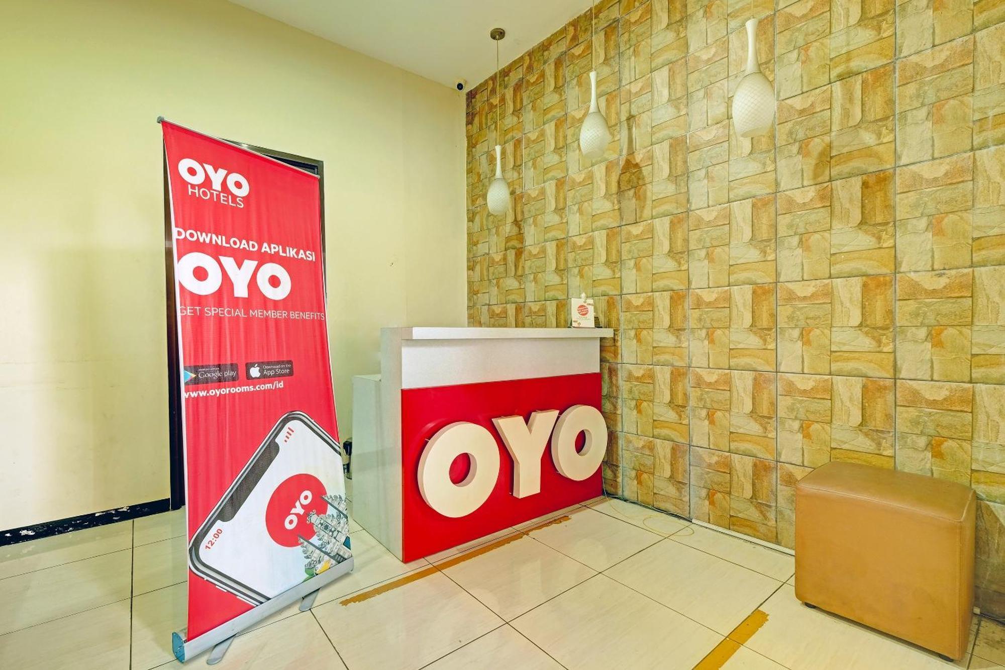 Sky Guesthouse Семаранг Екстер'єр фото